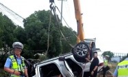 婚礼前一天新郎新娘开车坠河双双遇难，当地官方：事故原因正在调查
