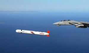 450枚战斧瞄准马杜罗，乌克兰武装菲律宾，美军战略调整激起拉美变天？