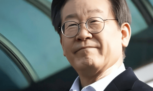 李在明上台第一天，48万士兵做出选择！尹锡悦闯的祸，坚决不能犯