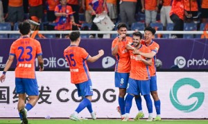 崩盘？卡扎帽子戏法马德鲁加建功 泰山半场4-0国安