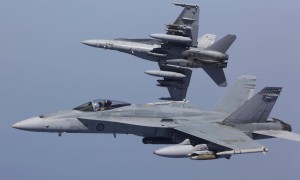 美国F-22战机过于先进导致停产，可千算万算没算到中国研制出歼20