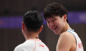 青岛总经理:杨瀚森是中国的 青岛成绩受影响也支持他