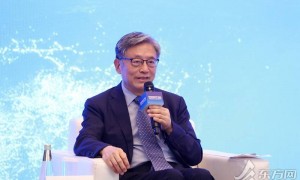 屠光绍：要规范AI在金融领域的应用，全球监管合作很重要